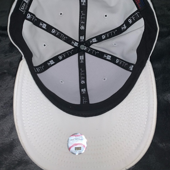 Boston Red Sox SnapBack - Picture 4 of 6